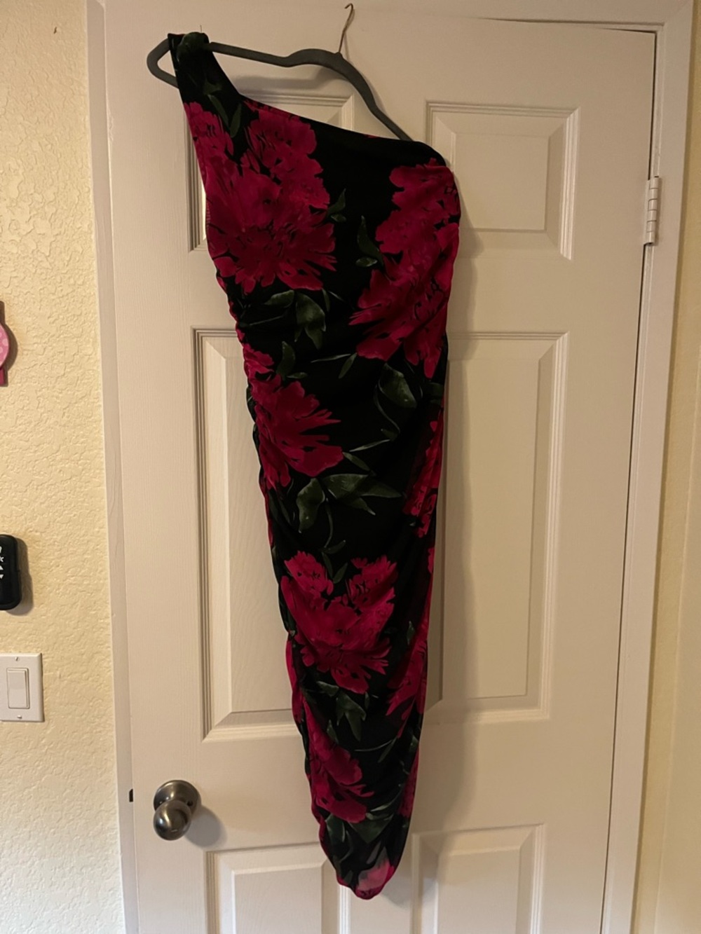 Never worn. Fashion Nova Black One-Shoulder Floral Dress with Fuchsia Flowers